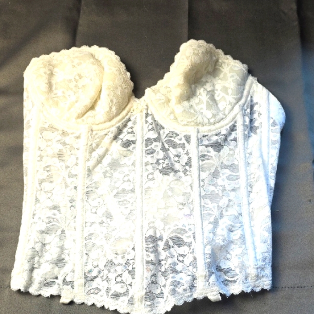 VTG Frederick's of Hollywood Cream Lace Bustier‎ Boning Underwire Sz 34C EUC